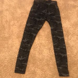 Express Camo leggings